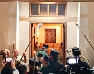 ΘΥΡΑΝΟΙΞΙΑ 10