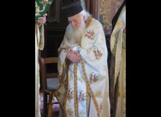 Ὁ παπᾶς Μελὴς ποὺ γεύεται τὸ μέλι τῆς Θείας Λειτουργίας (17.12.2025)